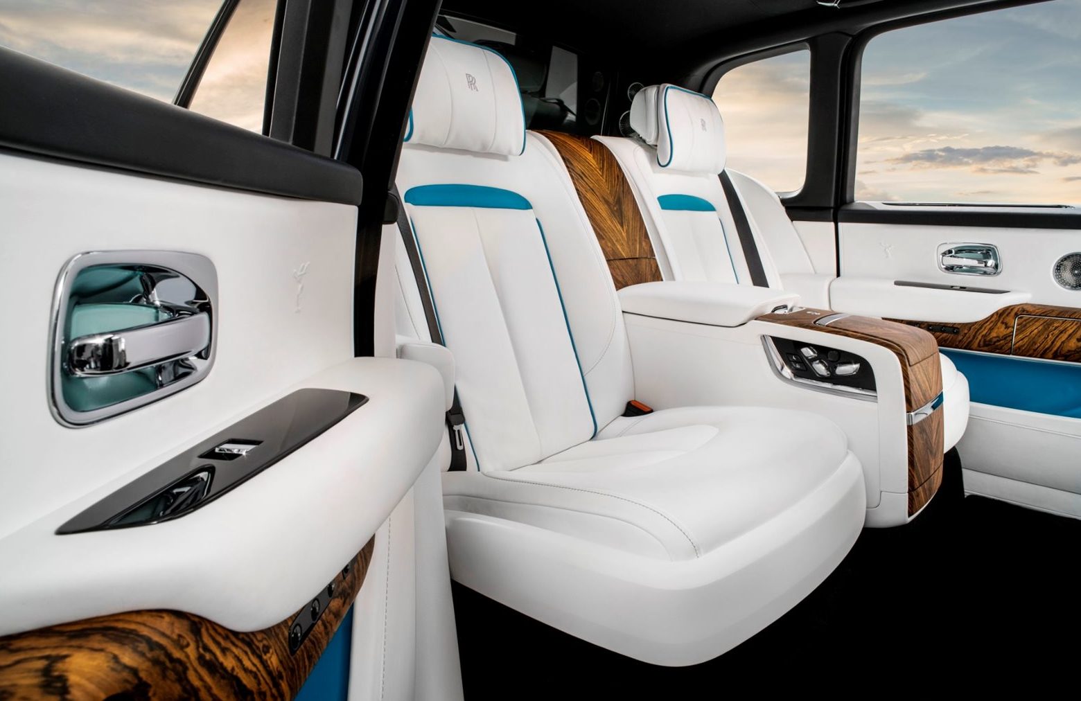 Take Your Rolls Royce Cullinan Lease To The Zenith With The Viewing